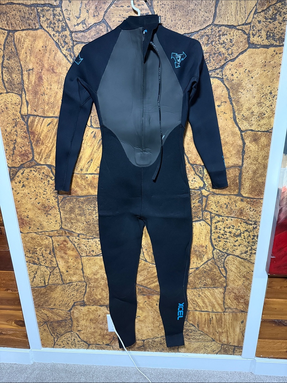 Xcel Wetsuit P2P 15” length 54” inseam 28”